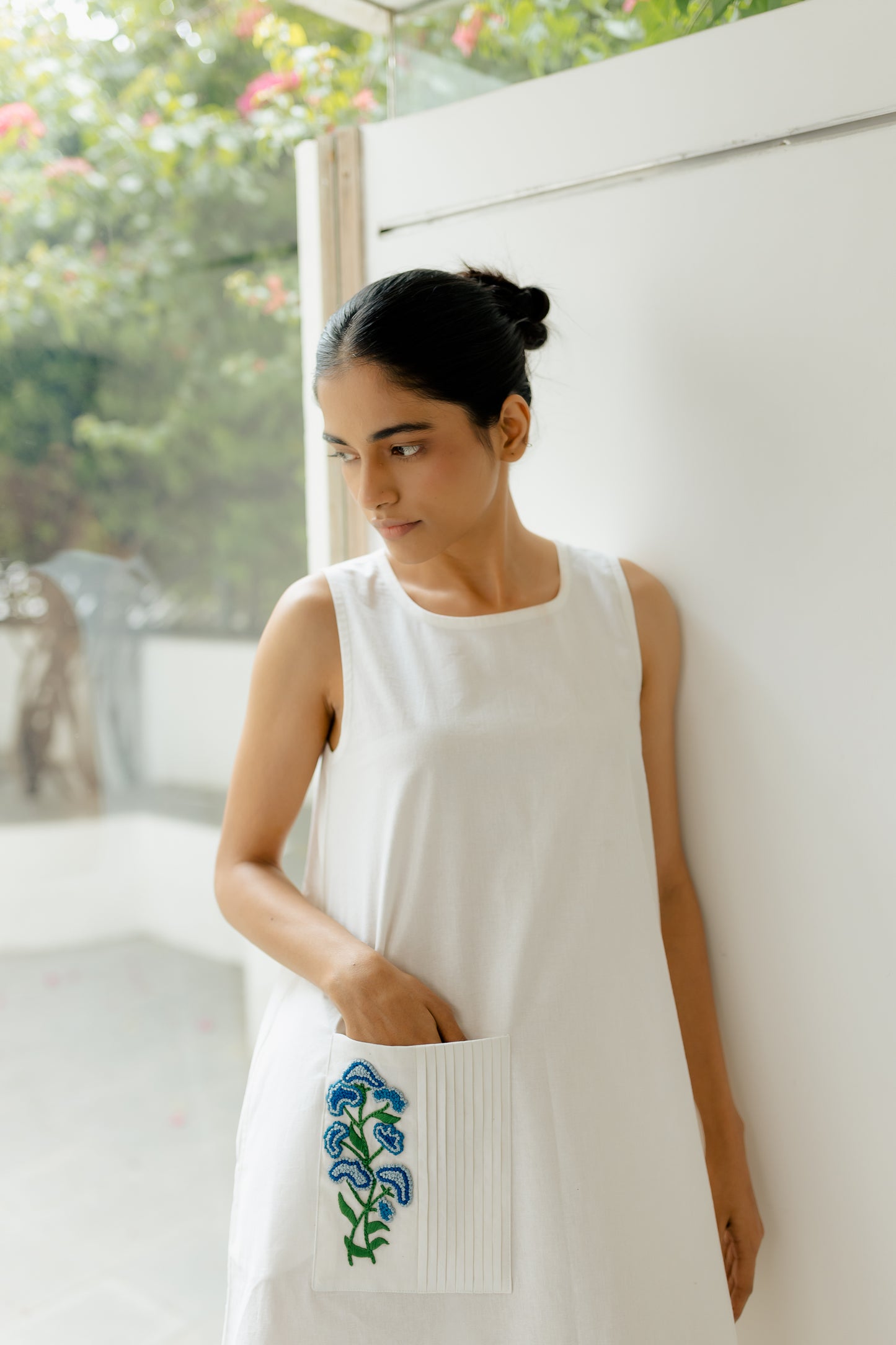 White A-line Long Dress with Blue Pocket