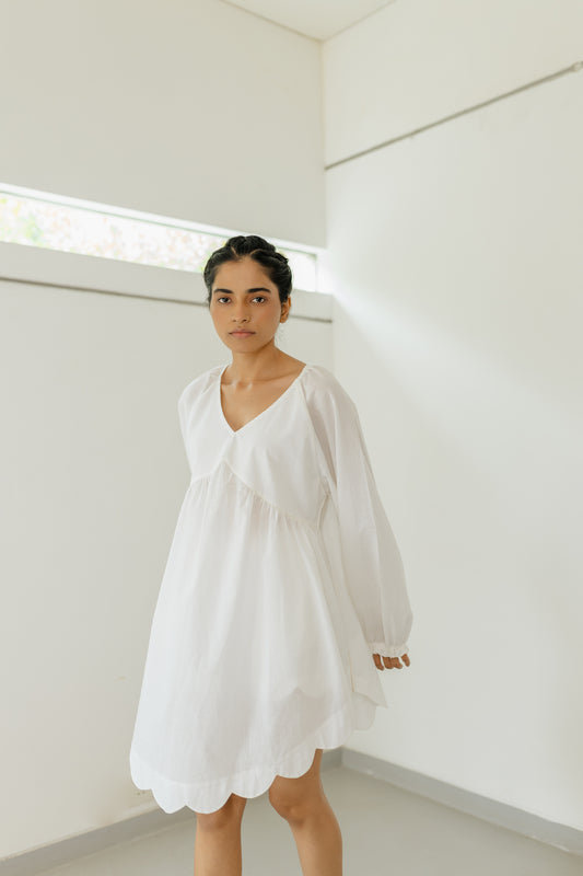 White Short Dress with Raglan Sleeves