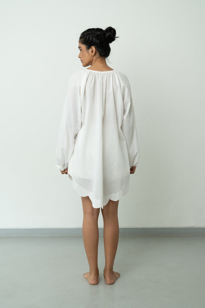 White Short Dress with Raglan Sleeves